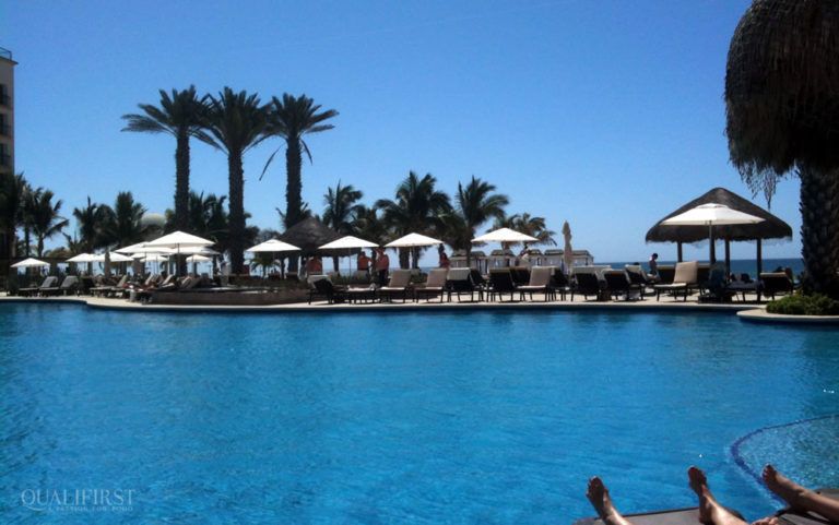 Ziva hotel by the pool in Baja